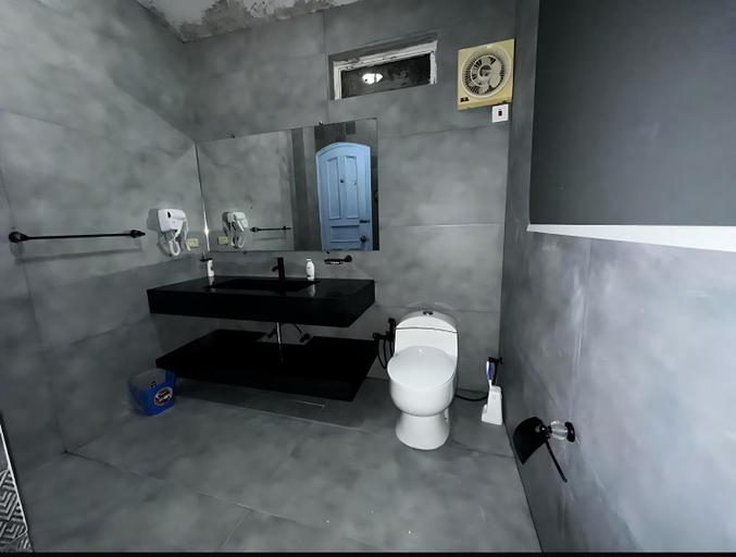 Bathroom 4, Alpine Luxe Villa, Rawalpindi