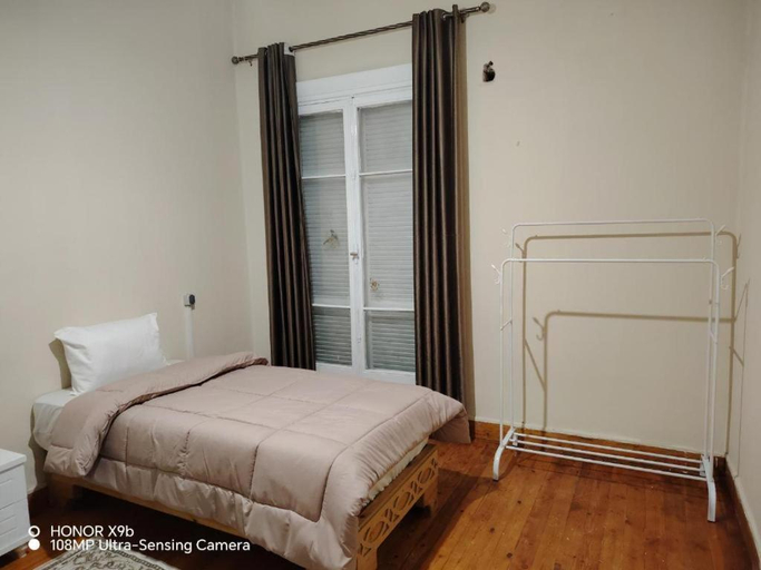 Bedroom, Castle hotel, 'Abdin