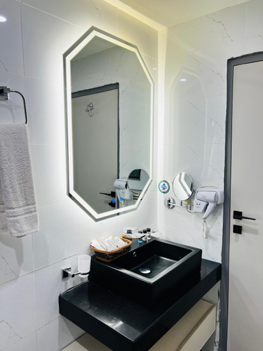Shower 5, The Khushi Hotel And Resorts, Rawalpindi