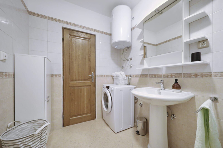 Bathroom 4, House Stratus, Sukošan