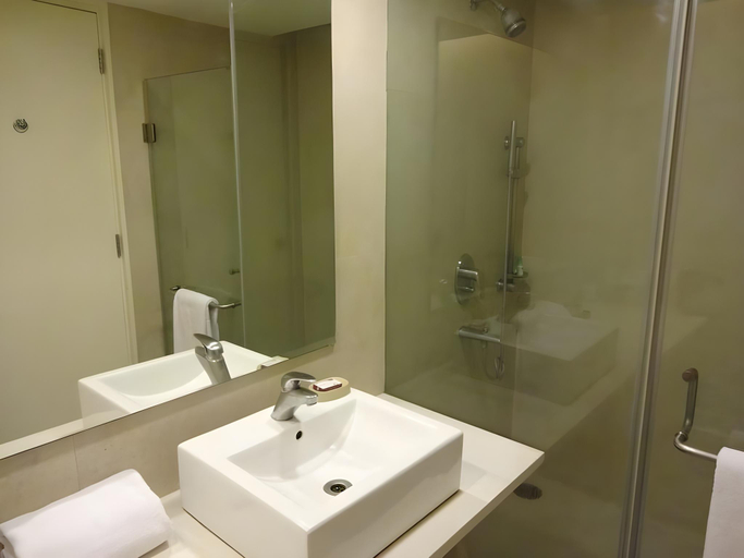 Bathroom 4, Hotel Minerva Grand Secunderabad, Hyderabad