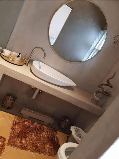 Bathroom 5, Mary's View B and B, Bojanala