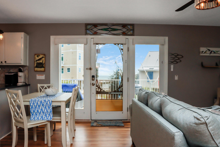 Living area 3, Blue Crab Beach Cottage, Gulf