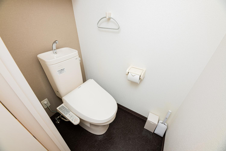 Bathroom 4, Presence Hakata, Fukuoka