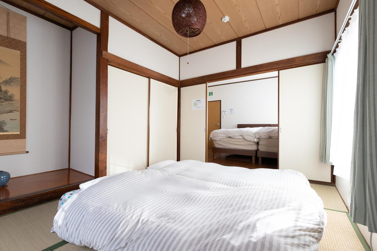 Bedroom 2, Annekaffeekanne, Nakano City