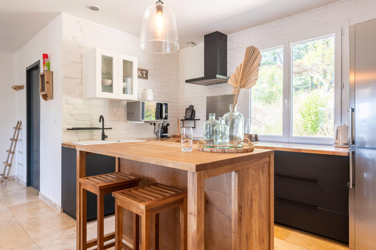 Private kitchen, Charming Holiday Home With Private Garden, Var