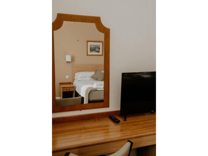 Room 4, Compact Double Room, Gloucestershire