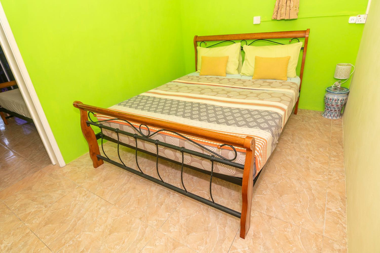Bedroom 4, Le Benitier