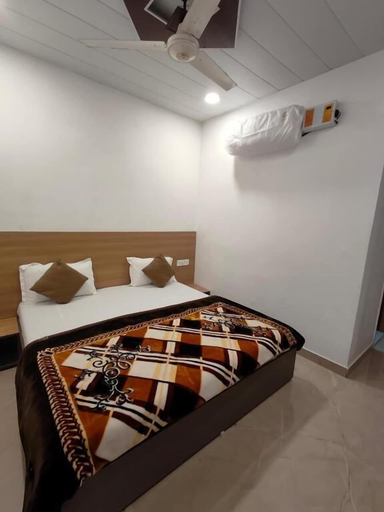 Room 4, Hotel Golden Oak Near Golden Temple, Amritsar