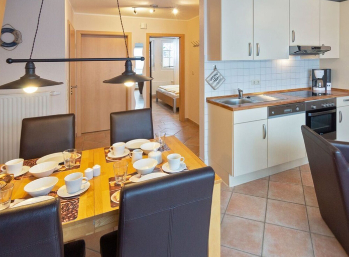 Private kitchen 3, Holiday Apartment Behind the Dike, Aurich