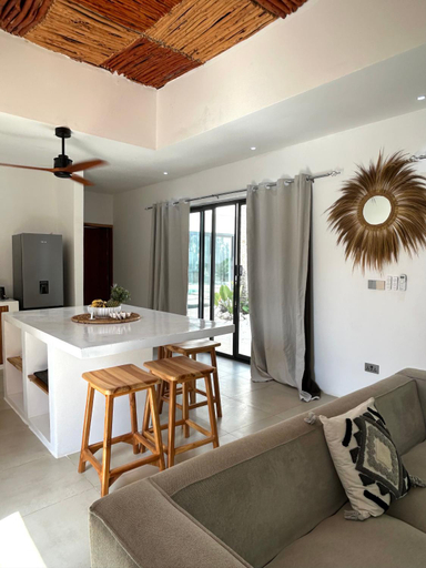 2, u paradisu villas, Kusini