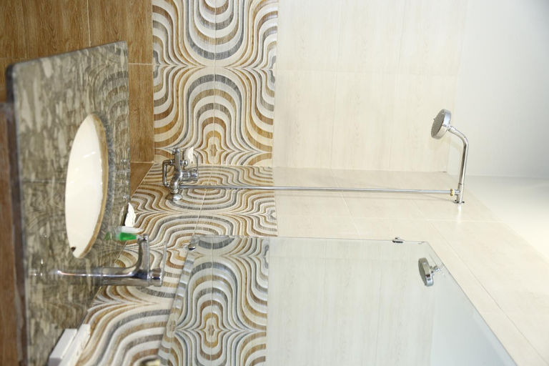 Bathroom 4, Ilva Hotel, Lahore