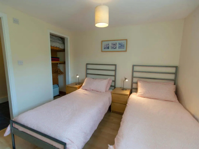 Room, Countryside Holiday Home in Kent, Kent