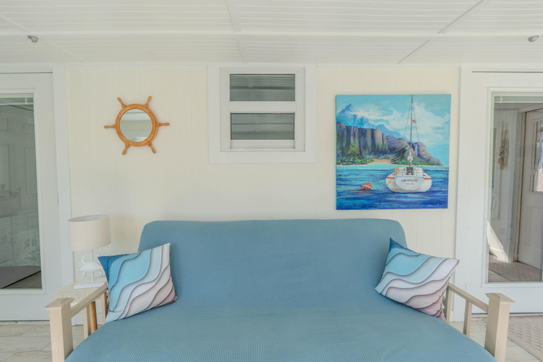 Primary image, Bonita Sol, Lee