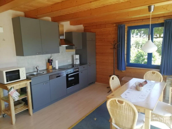 Private kitchen, Pongratz Comfortable Holiday Residence, Mecklenburgische Seenplatte
