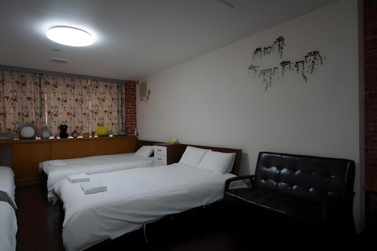 Bedroom 2, TokyoGuest Akihabara, Taitō