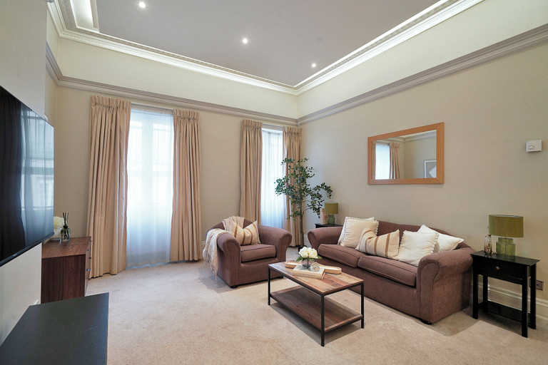 Living area 5, Hertford Flat 10, London