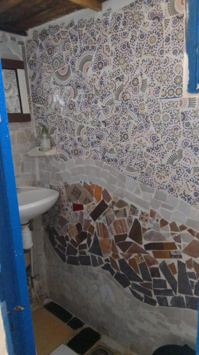 Bathroom, Diabat hostel, Essaouira