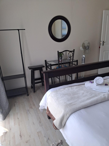 Bedroom 2, Bedrock Accommodation, Overberg