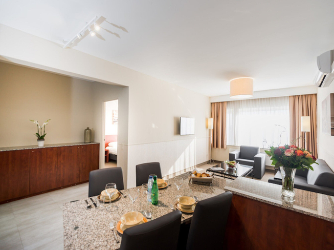 Dining 3, Standard Duplex Apartment in Antwerp, Antwerpen