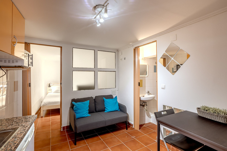 Room 2, Alfama Tiny by Homing, Lisbon