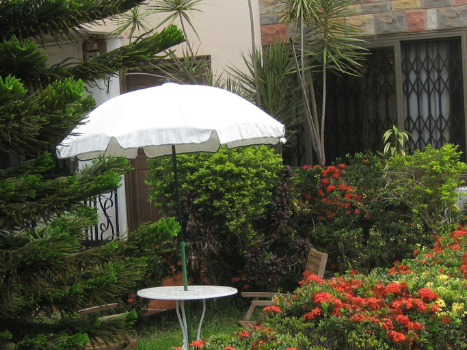 Garden 5, Ghouse room B Ideal For Friends family And Corporate, Tema