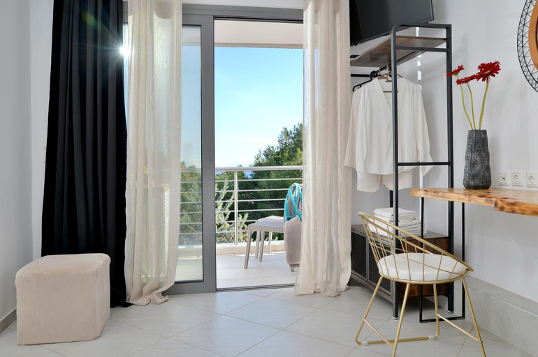 Others 5, SUN DAY Rooms & Studios - Free Airport Shuttle, Attica