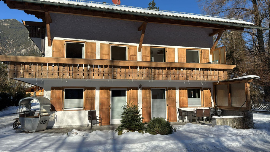 Exterior 3, Ferienhaus mit 6 Appartements in Grainau, Garmisch-Partenkirchen