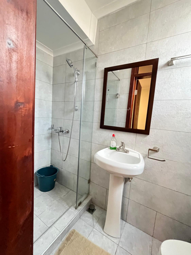 Bathroom, Apartment in East legon, Tema