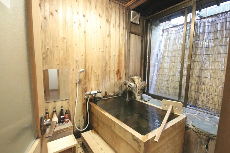 Bathroom 3, Jinpyokaku Honten, Yamanouchi