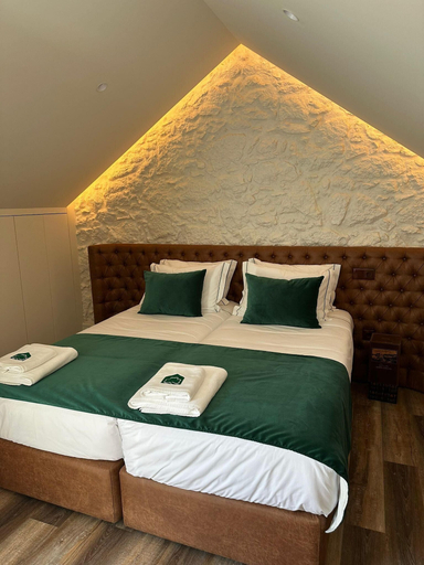 Room 3, Celtic Lodge, Viseu
