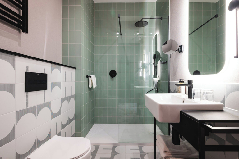 Bathroom 3, Focus Hotel Premium Olsztyn, Olsztyn