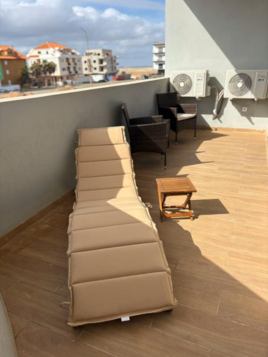 4, Joli Beach Apartments With Shared Pool
