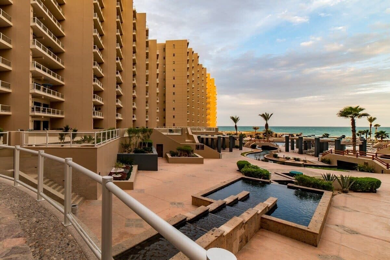 Property grounds 4, Las Palomas 2BR 2BA Ocean View Penthouse, Puerto Peñasco