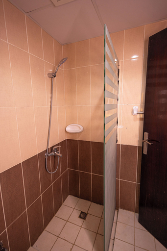 Bathroom 4, Al Zaireen 2, Makkah