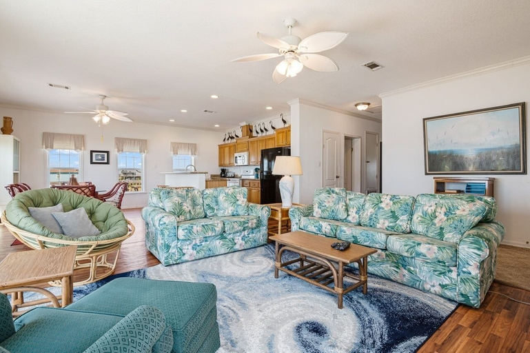 Living area 4, Camelot 2 Bedroom Home, Galveston