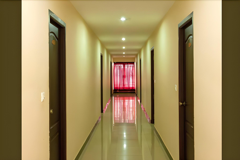 Public Area 2, Hotel Subam Palani, Dindigul