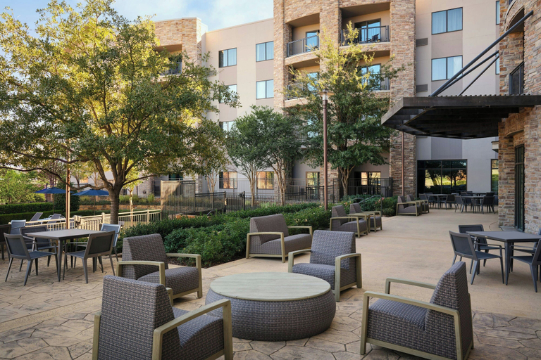 Food & Drinks 5, Courtyard by Marriott Fort Worth at Alliance Town Center, Fort Worth