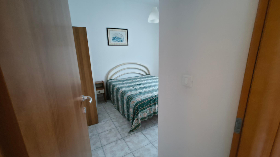 Bedroom 4, Beachside apartment with parking, Rovigo