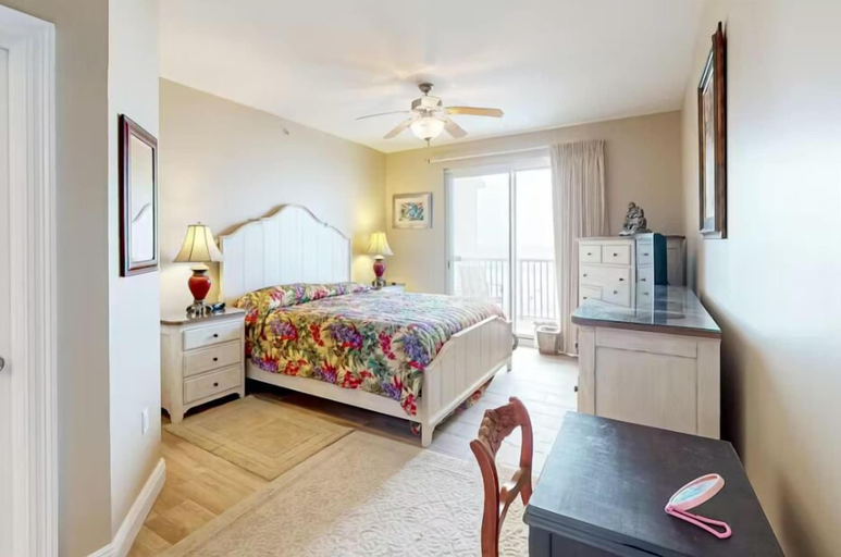 Room 5, Summer Place #303, Okaloosa