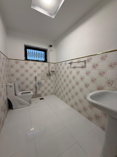 Bathroom 3, Sunrise Rest House, Islamabad