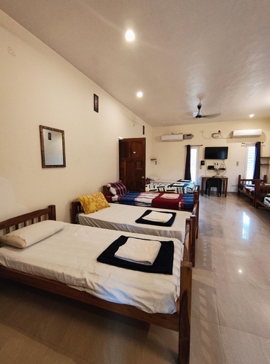 Bedroom 3, Art cafe, Viluppuram