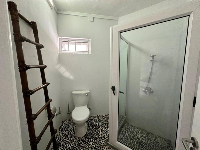 Bathroom 3, Xanadu Beach Villa 1 Min Walk To The Beach