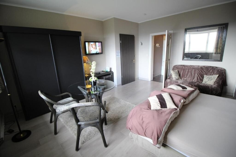 Bedroom 2, Les Alisiers, Luxembourg