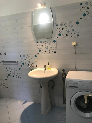 Bathroom 5, House Katy, Ploče