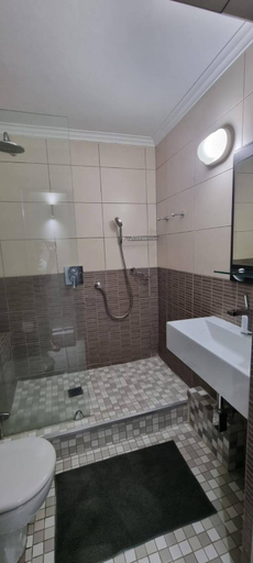 Bathroom 4, 66 Chaka's Cove , iLembe