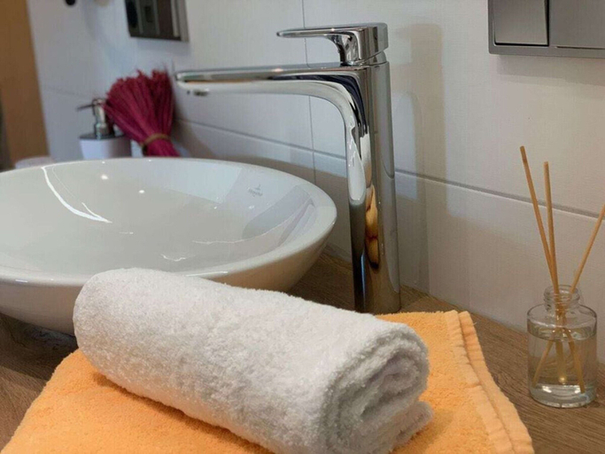 Bathroom 2, Kohnke 7 Comfortable Holiday Residence, Goslar