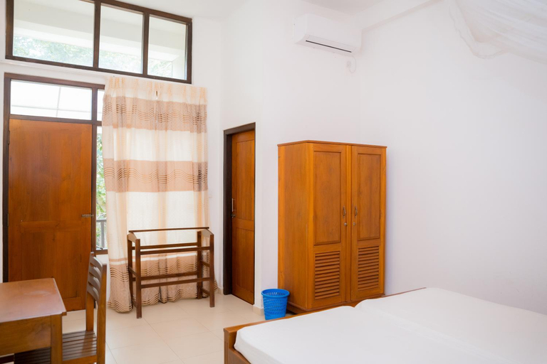 Bedroom 2, Surf Range, Matara Four Gravets