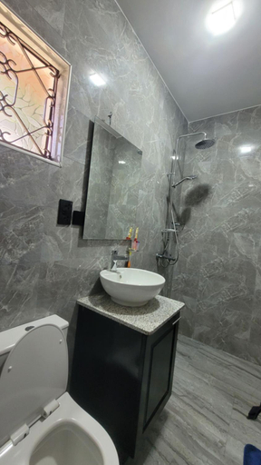 Bathroom 4, Ashe Oleng House, Arusha Urban