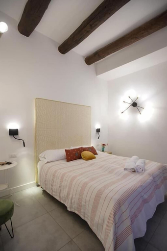 Room 4, B-Montedidio, Napoli